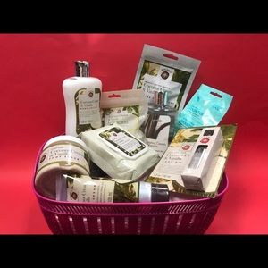 Coconut Cream & Vanilla Spa Baskets